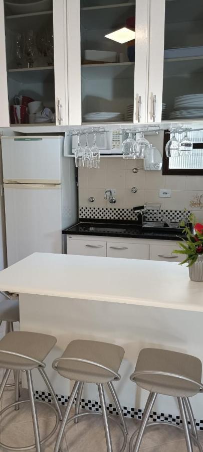 Toninhas - Condominio Wembley Tenis F201 Убатуба Екстериор снимка